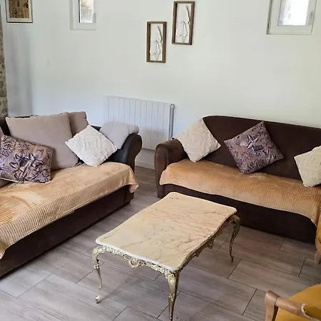 Дом отдыха Gite De La P'tite Maison Theville